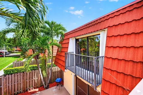 719 NW 98th Circle Plantation FL 33324