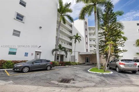 3199 S Ocean Drive Hallandale Beach FL 33009