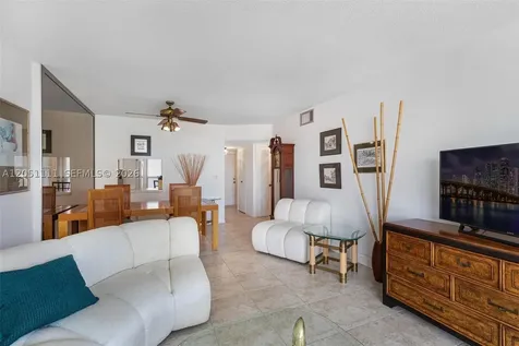 3199 S Ocean Drive Hallandale Beach FL 33009