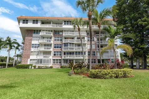 3199 S Ocean Drive Hallandale Beach FL 33009