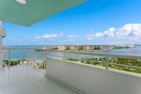 400 S Pointe Drive Miami Beach FL 33139