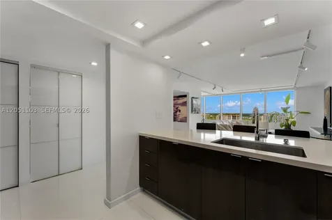 400 S Pointe Drive Miami Beach FL 33139