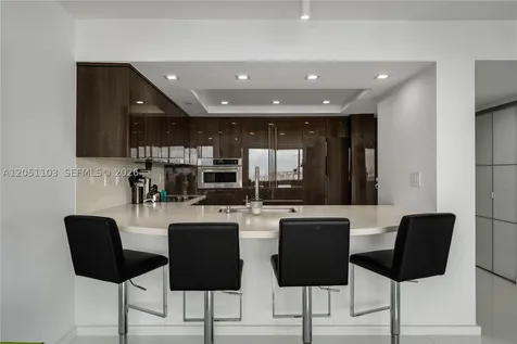 400 S Pointe Drive Miami Beach FL 33139
