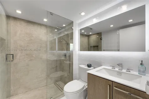 400 S Pointe Drive Miami Beach FL 33139