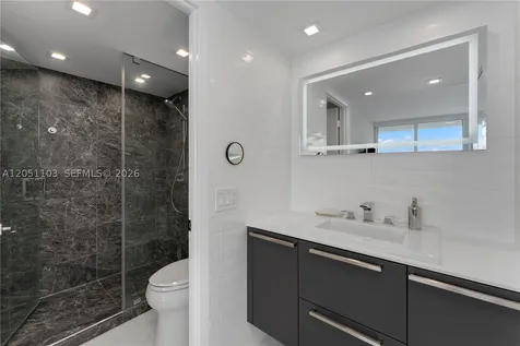 400 S Pointe Drive Miami Beach FL 33139