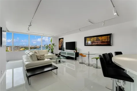400 S Pointe Drive Miami Beach FL 33139