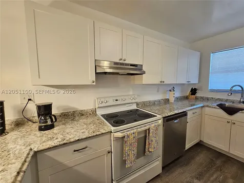 5361 Treetops Drive Naples FL 34113