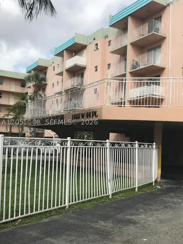 1655 W 44th Place Hialeah FL 33012