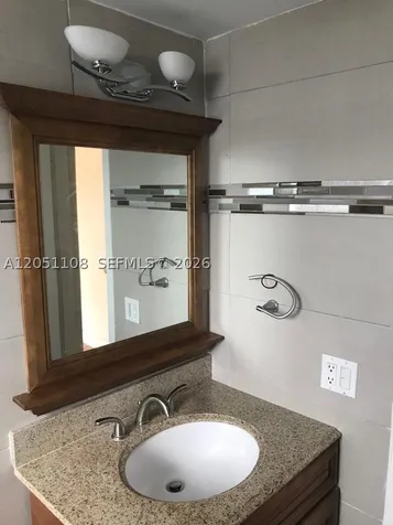 1655 W 44th Place Hialeah FL 33012