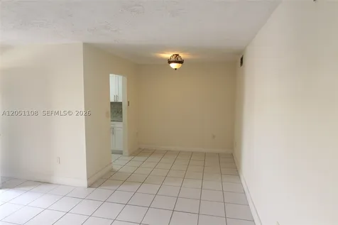 1655 W 44th Place Hialeah FL 33012