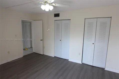 1655 W 44th Place Hialeah FL 33012