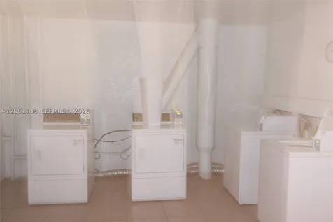 1655 W 44th Place Hialeah FL 33012