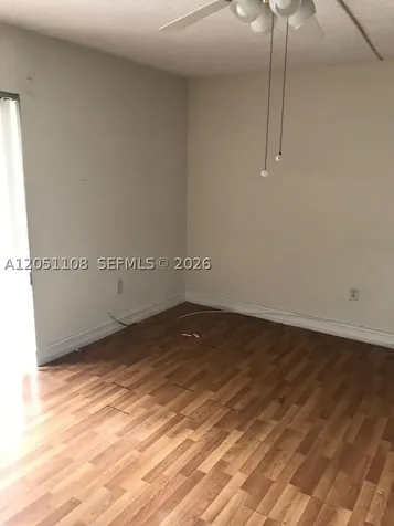 1655 W 44th Place Hialeah FL 33012