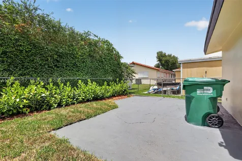 2216 SW 62nd Avenue Miami FL 33155