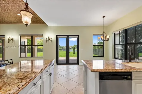 8420 NW 33rd Street Cooper City FL 33024