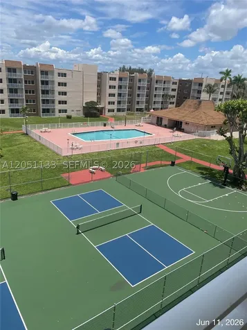 6940 Miami Gardens Drive Hialeah FL 33015
