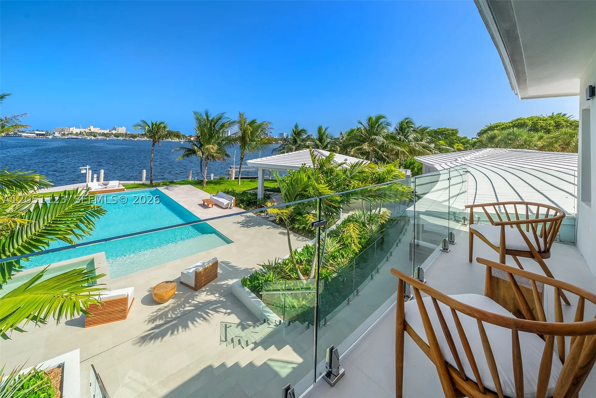 900 N Northlake Drive Hollywood FL 33019