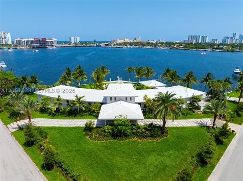 900 N Northlake Drive Hollywood FL 33019
