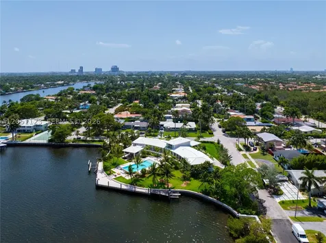 900 N Northlake Drive Hollywood FL 33019