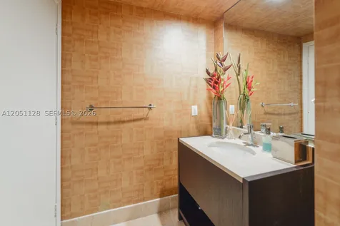 18201 Collins Avenue Sunny Isles Beach FL 33160