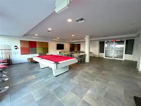 1045 10th Street Miami Beach FL 33139