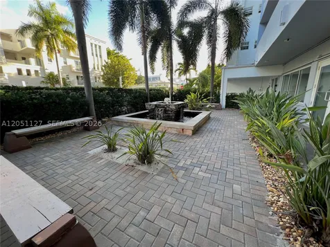 1045 10th Street Miami Beach FL 33139
