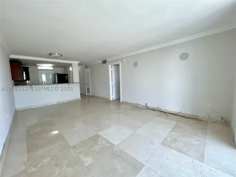 1045 10th Street Miami Beach FL 33139