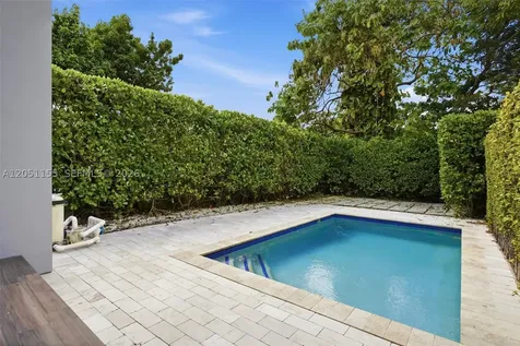 2852 SW 32nd Court Miami FL 33133
