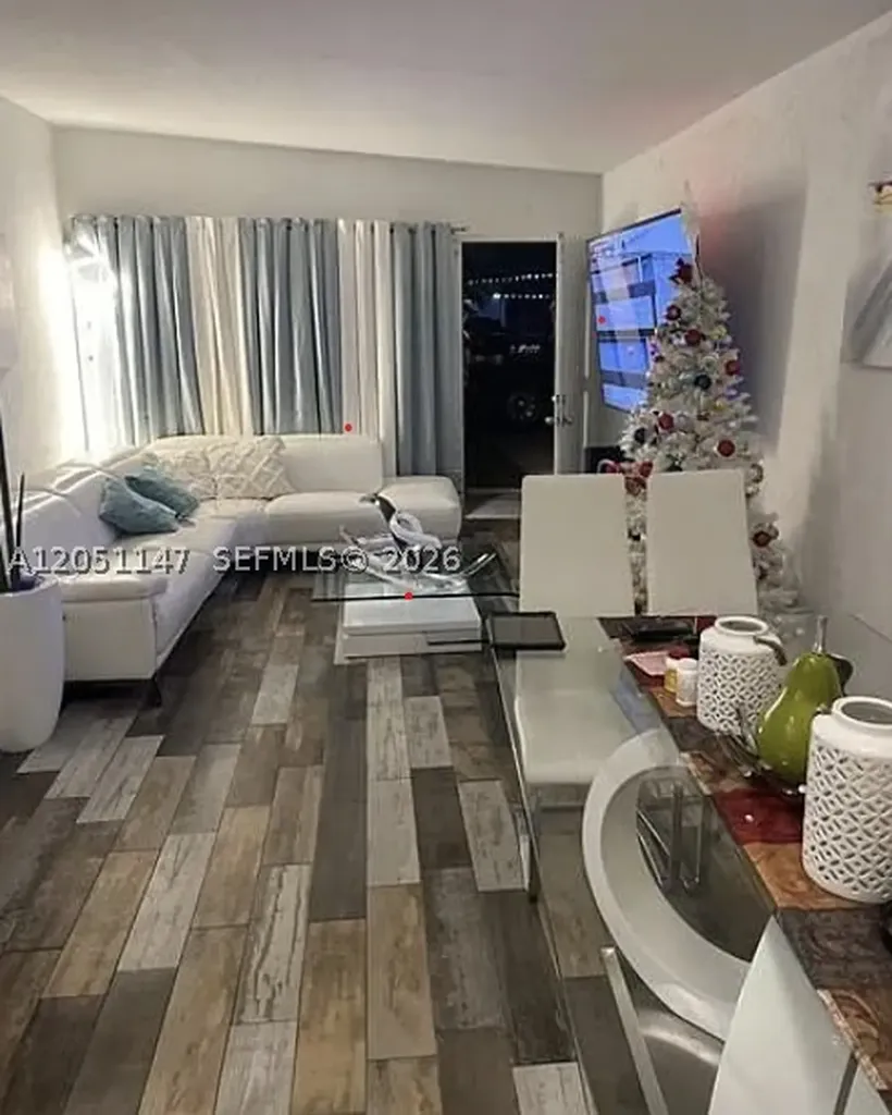 2125 NW 126th Street Miami FL 33167