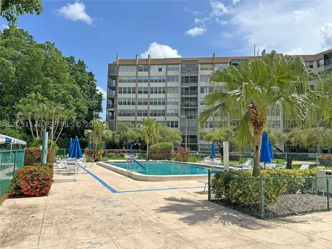 1400 Saint Charles Place Pembroke Pines FL 33026