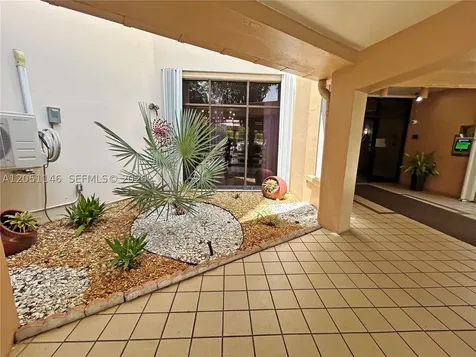 1400 Saint Charles Place Pembroke Pines FL 33026