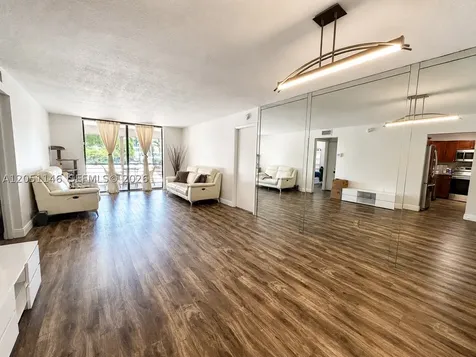 1400 Saint Charles Place Pembroke Pines FL 33026