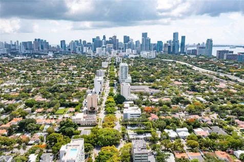 2825 SW 3rd Avenue Miami FL 33129