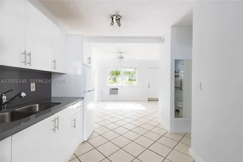 2825 SW 3rd Avenue Miami FL 33129