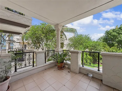2124 Fisher Island Drive Miami Beach FL 33109