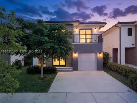 205 NW 12th Court Florida City FL 33034