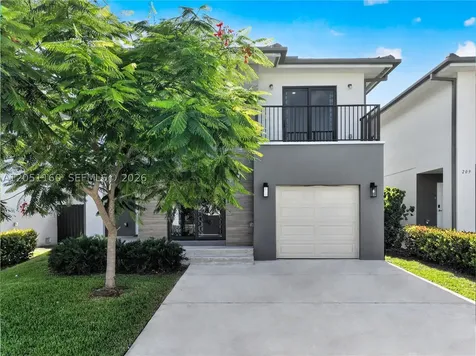 205 NW 12th Court Florida City FL 33034