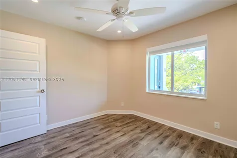 2400 NE 26th Street Fort Lauderdale FL 33305
