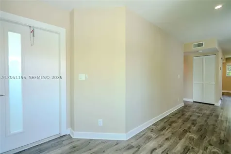 2400 NE 26th Street Fort Lauderdale FL 33305