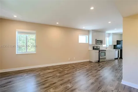 2400 NE 26th Street Fort Lauderdale FL 33305