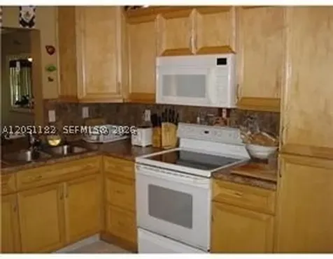 124 S Laurel Drive Margate FL 33063