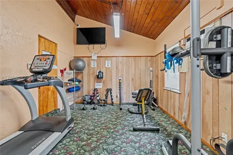 124 S Laurel Drive Margate FL 33063