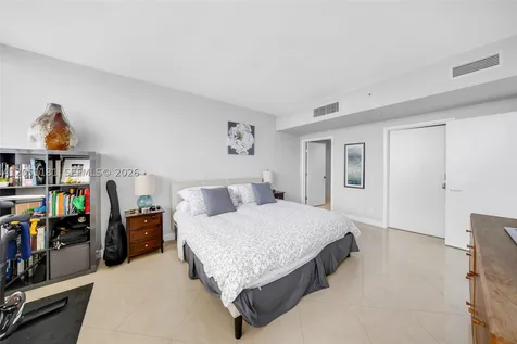 7929 West Drive North Bay Village FL 33141