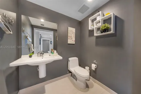 7929 West Drive North Bay Village FL 33141