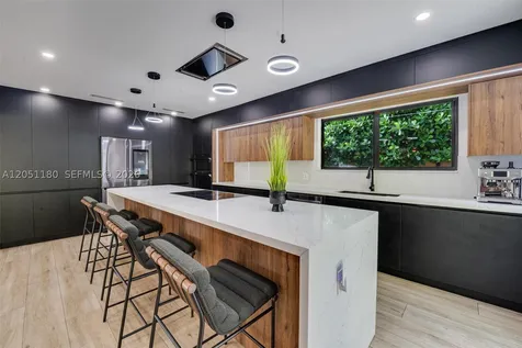 10555 NE 2nd Avenue Miami Shores FL 33138
