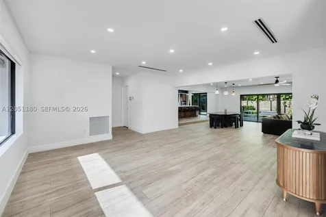 10555 NE 2nd Avenue Miami Shores FL 33138