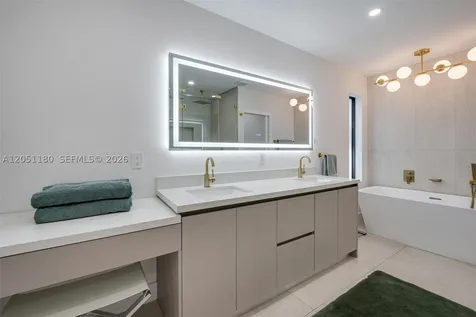 10555 NE 2nd Avenue Miami Shores FL 33138