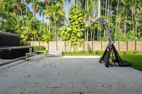 10555 NE 2nd Avenue Miami Shores FL 33138