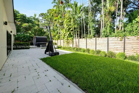 10555 NE 2nd Avenue Miami Shores FL 33138