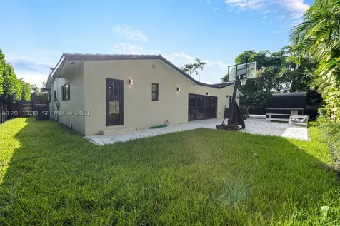 10555 NE 2nd Avenue Miami Shores FL 33138